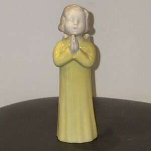 VINTAGE VISTA ALEGRE PORTUGAL PORCELAIN PRAYING ANGEL COLLECTIBLE FIGURINE, 5” H